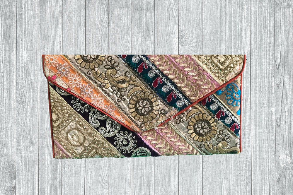 Love My Clutch - Equal Entrance