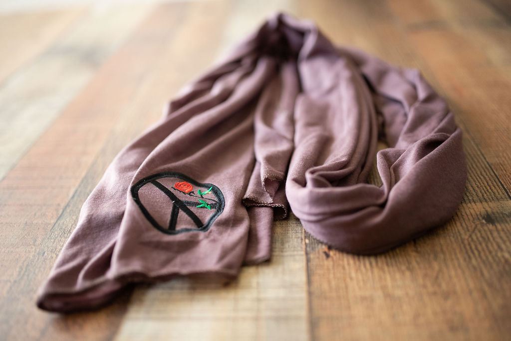 Peace & Rose - Equal Entrance