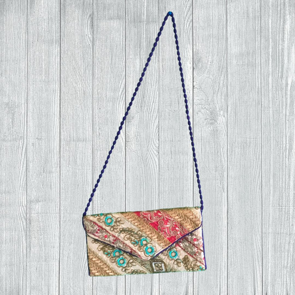 Love My Clutch - Equal Entrance