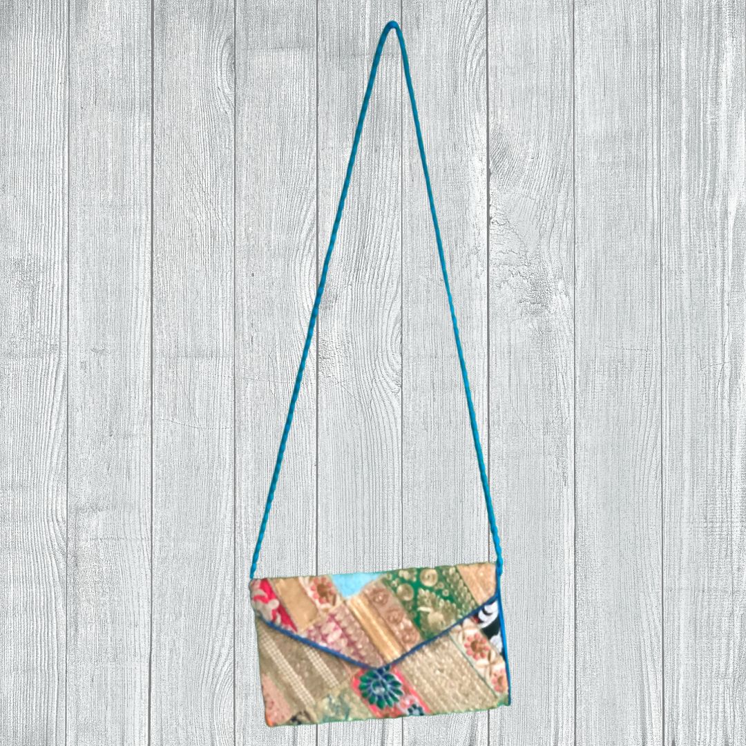 Love My Clutch - Equal Entrance