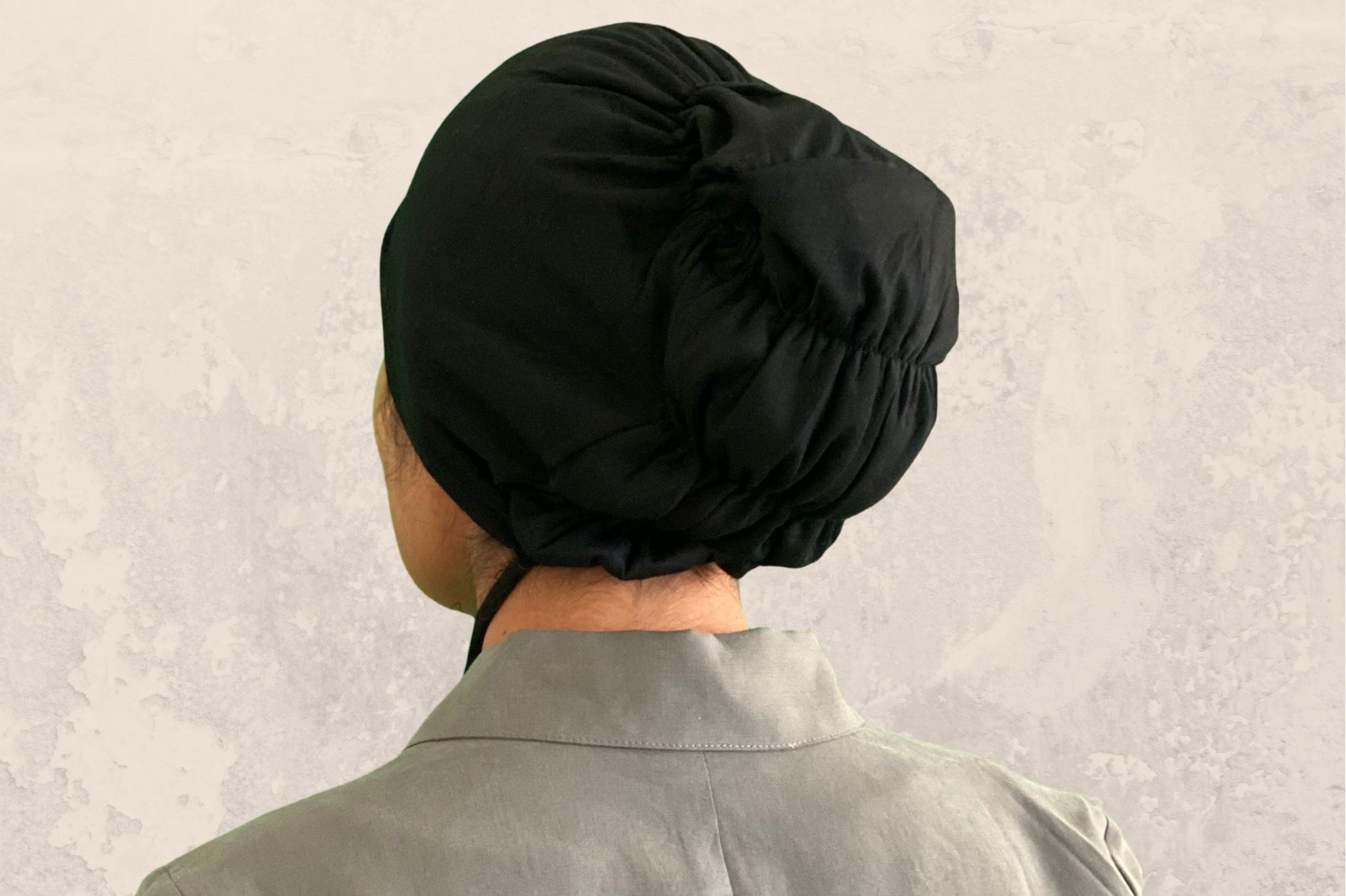 Underscarf - Equal Entrance